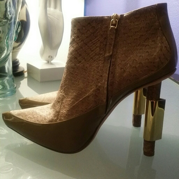DEVI KROELL ANKLE BOOTS - Picture 3 of 8